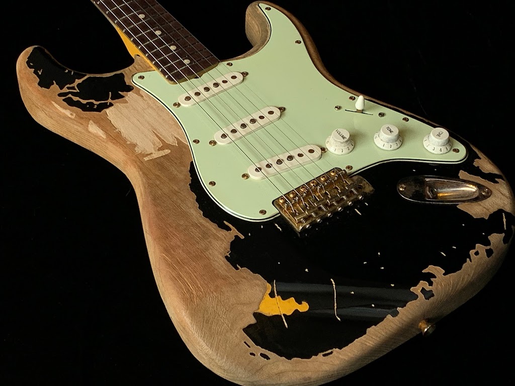 トラスロッ Fender - John Mayer Black one 4Aカーリーメイプルネック 