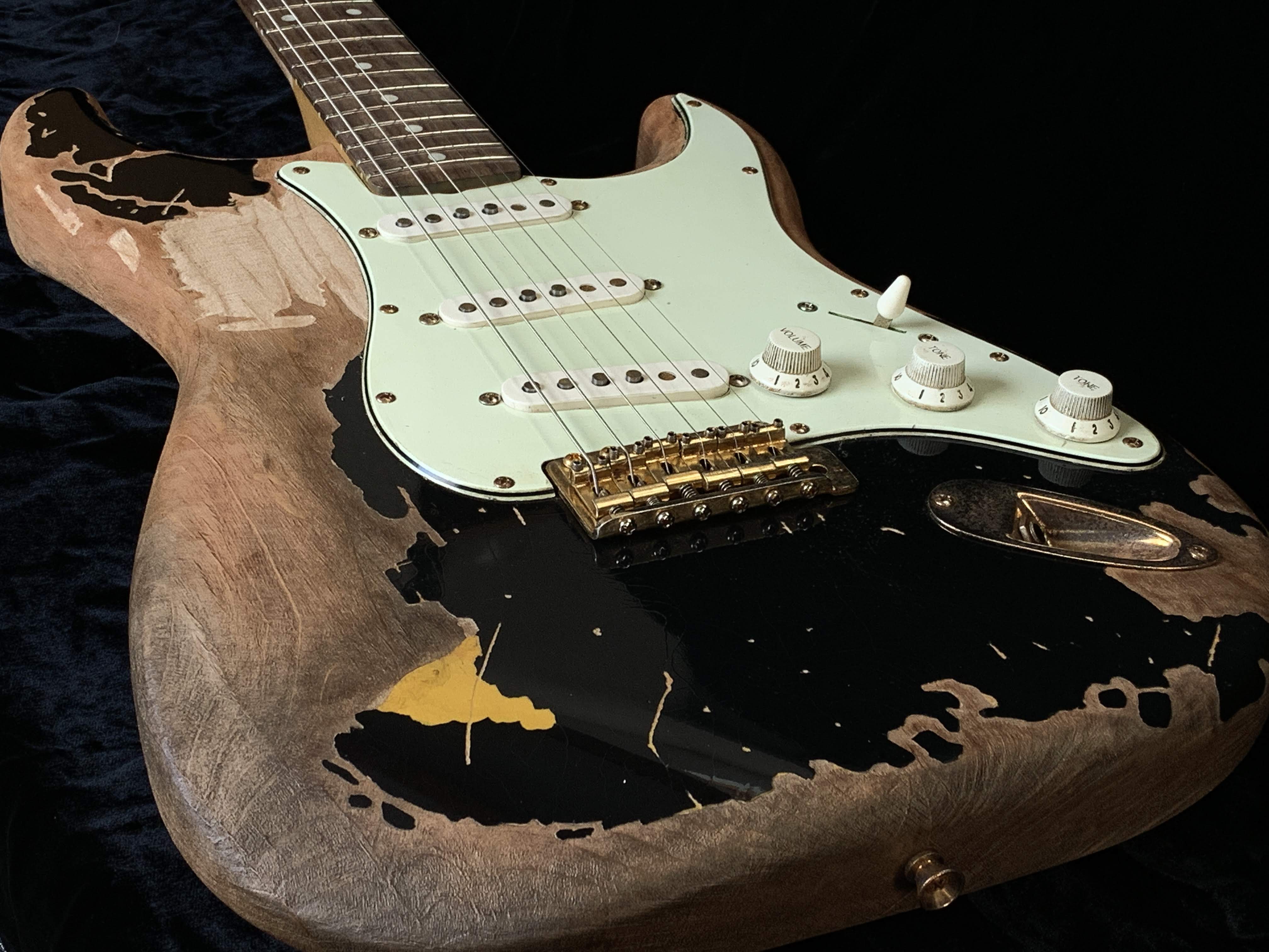 CUSTOM-MADE Remodeled John Mayer Black One Aged Parts A0408010